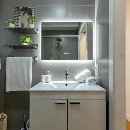 Apartment Isg Relator *